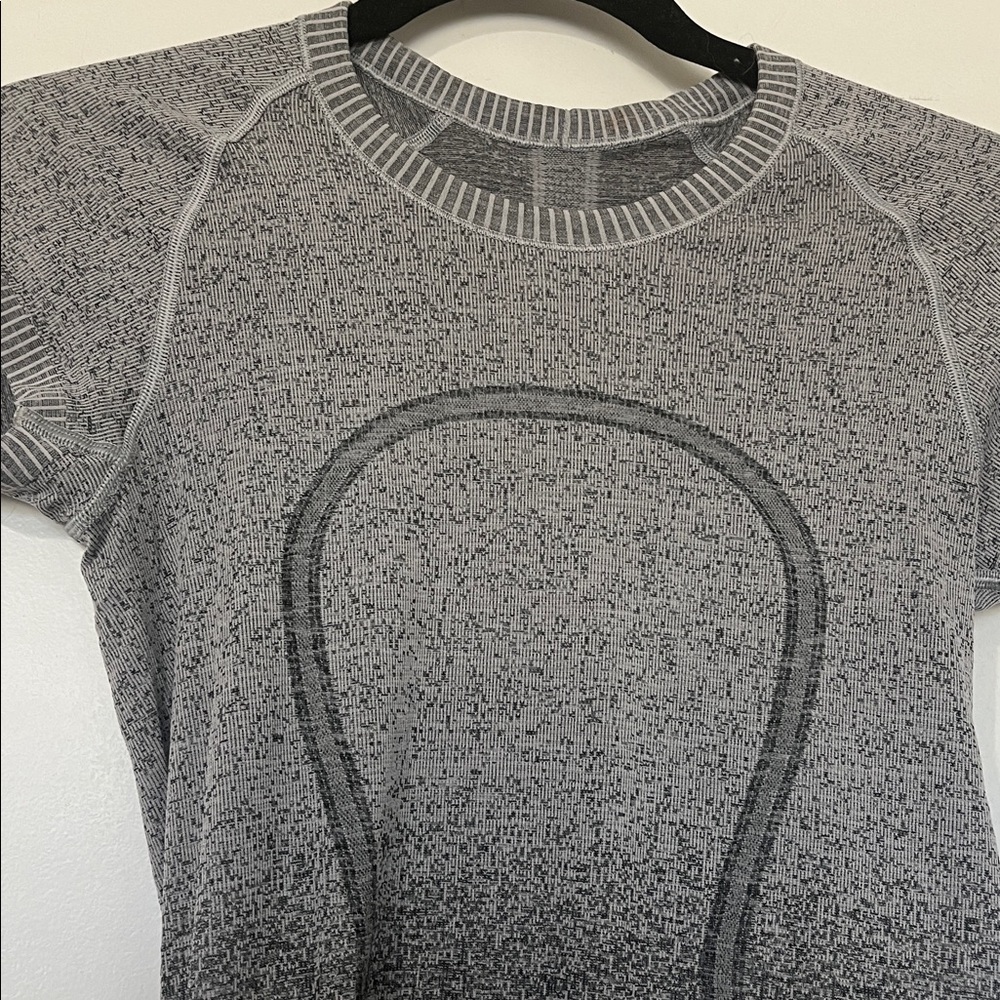 Lululemon | Swiftly Tech Crew Top - Picture 2 of 6